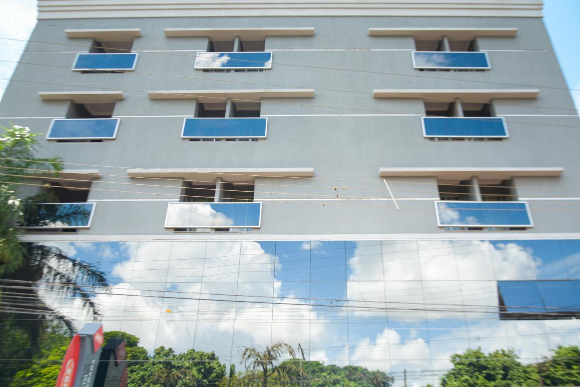 Bombonato Hotel - Facil Acesso Ao Aeroporto E Parque De Exposicoes Abcz Uberaba Luaran gambar