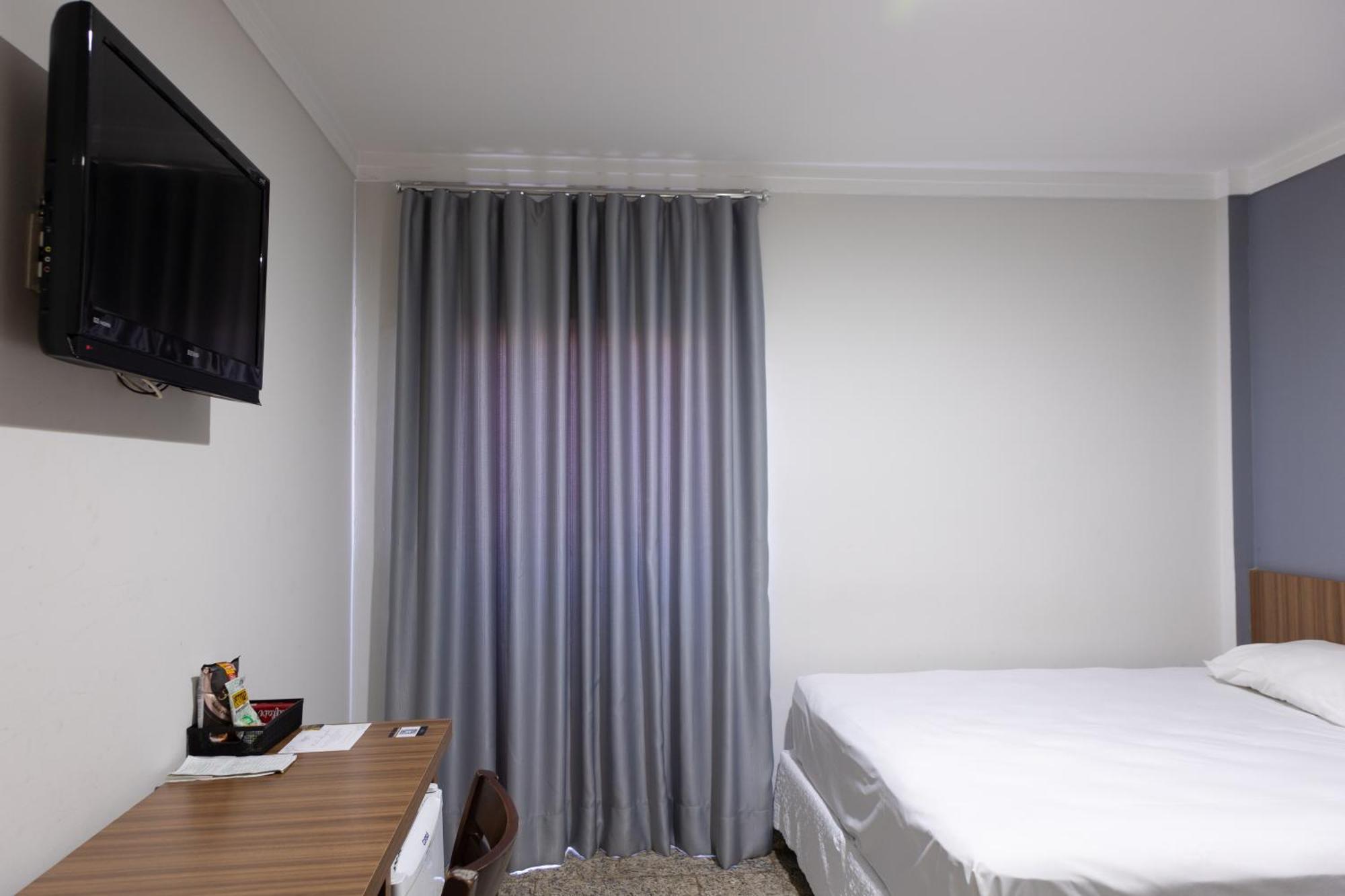 Bombonato Hotel - Facil Acesso Ao Aeroporto E Parque De Exposicoes Abcz Uberaba Luaran gambar
